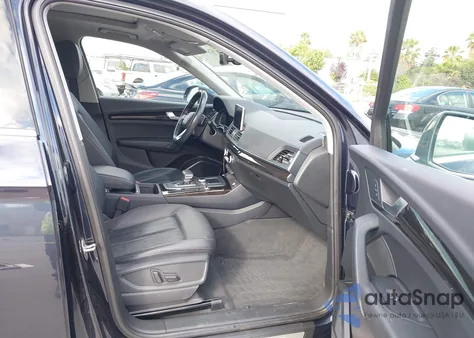 2018 Audi Q5 2.0T Premium/2.0T Tech Premium z USA, uszkodzony, nr VIN WA1BNAFY0J2160196